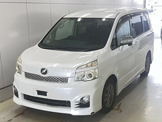 TOYOTA VOXY 2012