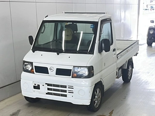 NISSAN CLIPPER TRUCK 2010