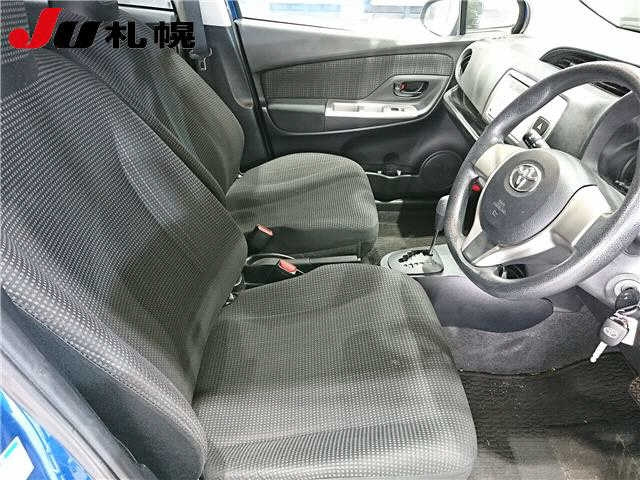 TOYOTA VITZ 2014