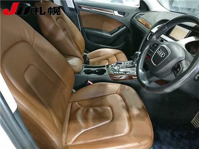 AUDI A4 2011