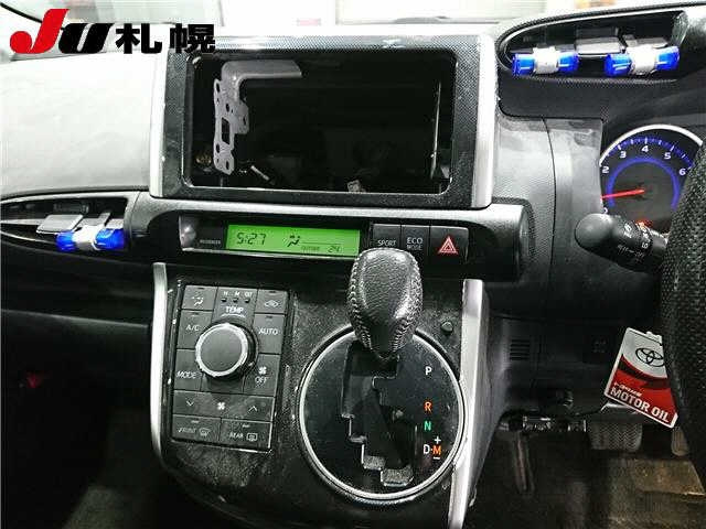 TOYOTA WISH 2012