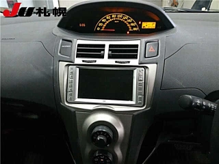 TOYOTA VITZ 2009