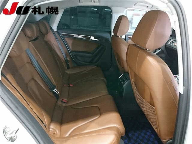 AUDI A4 2011