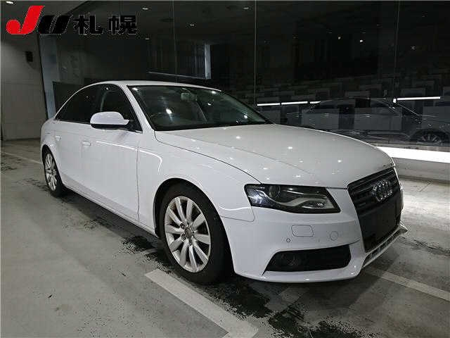 AUDI A4 2011