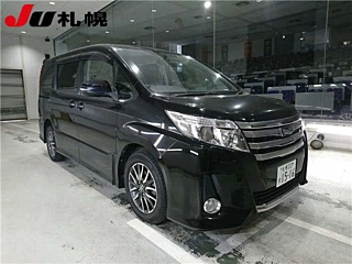 TOYOTA NOAH 2014