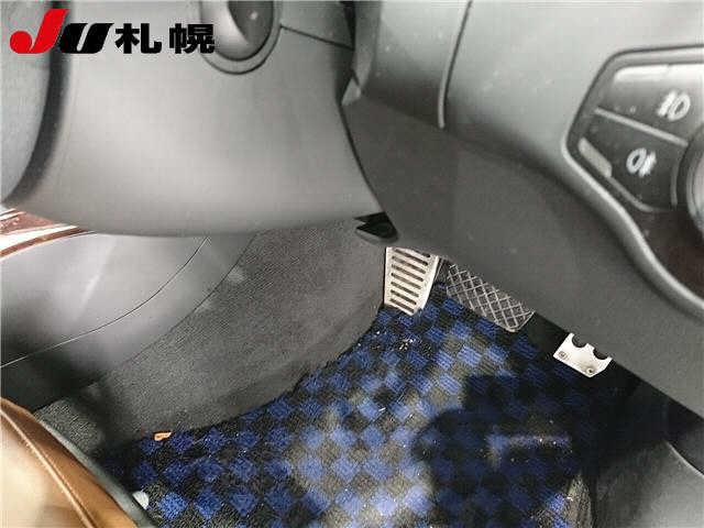 AUDI A4 2011