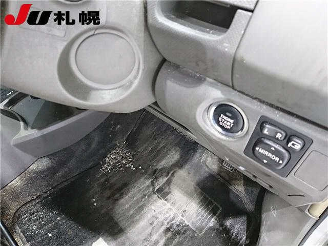TOYOTA VITZ 2008