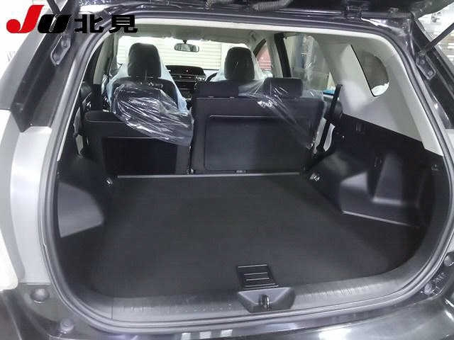 TOYOTA PRIUS ALPHA 2017