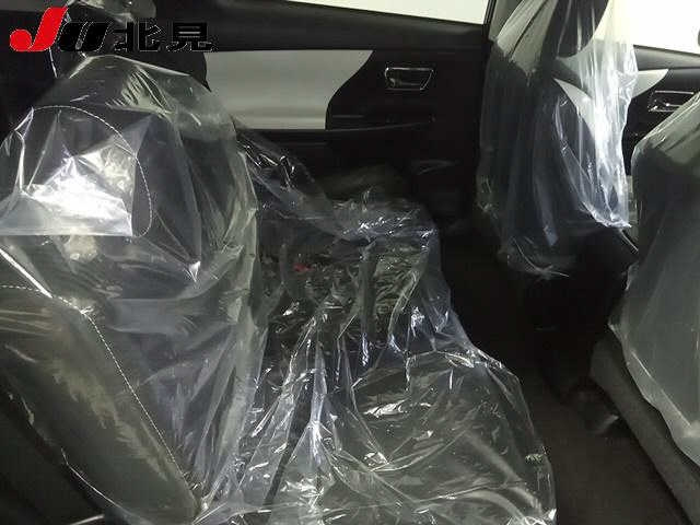 TOYOTA PRIUS ALPHA 2017