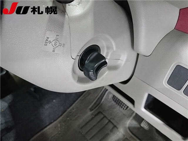 TOYOTA PIXIS SPACE 2011