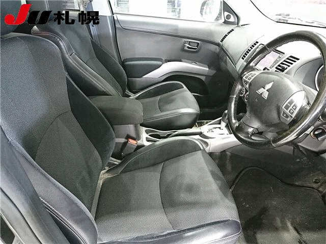 MITSUBISHI OUTLANDER 2011