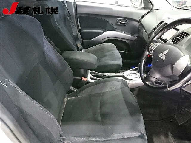 MITSUBISHI OUTLANDER 2008