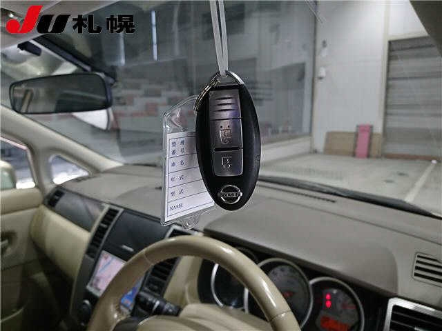 NISSAN TIIDA 2009