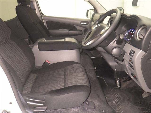 NISSAN CARAVAN VAN 2019