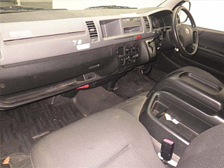 TOYOTA HIACE 2013