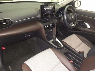 TOYOTA YARIS CROSS 2020