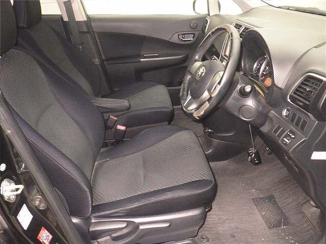 TOYOTA RACTIS 2011