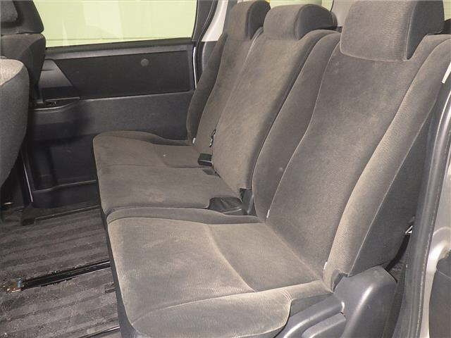 TOYOTA NOAH 2010