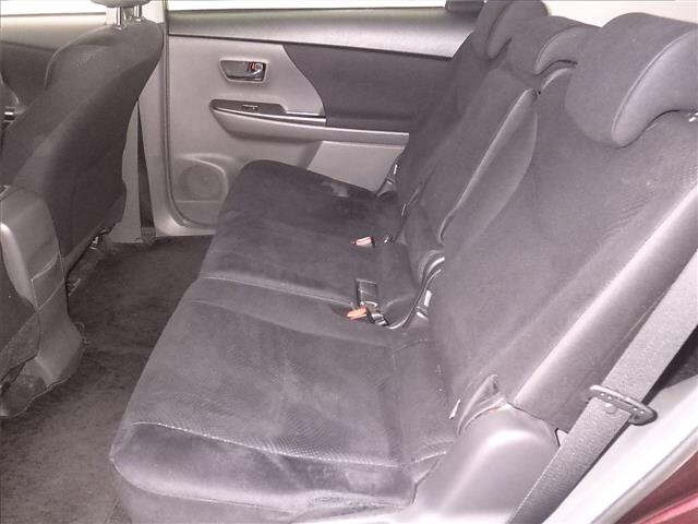 TOYOTA PRIUS ALPHA 2014