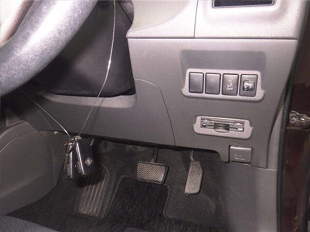 TOYOTA PRIUS ALPHA 2014