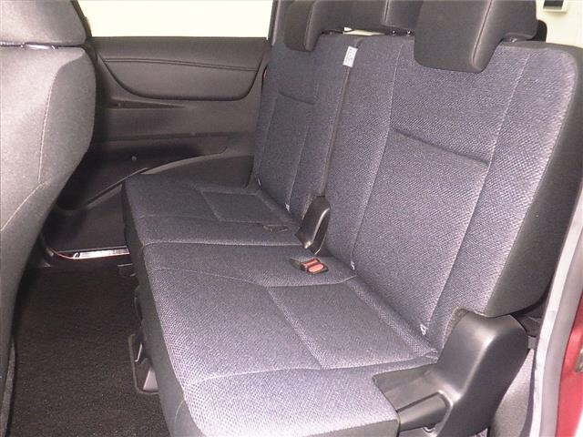 TOYOTA SIENTA 2017