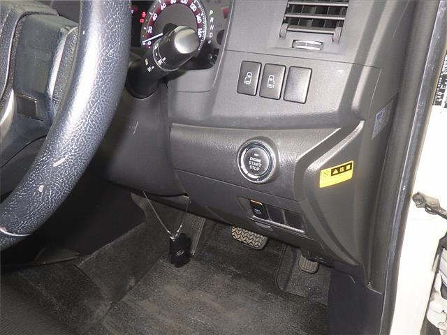 TOYOTA ISIS 2012