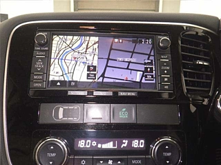 MITSUBISHI OUTLANDER PHEV 2013