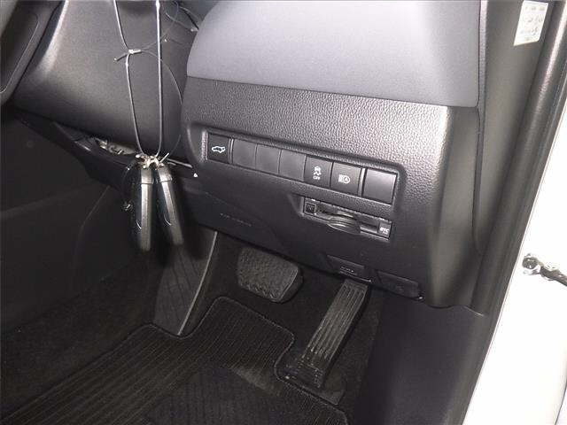 TOYOTA HARRIER 2022