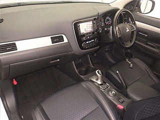 MITSUBISHI OUTLANDER PHEV 2013
