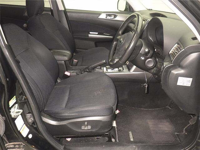 SUBARU FORESTER 2011