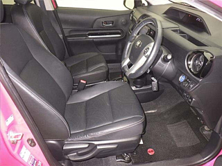TOYOTA AQUA 2016