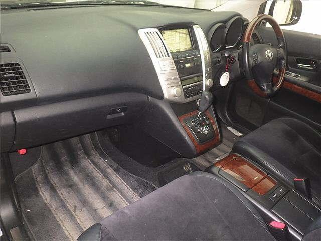 TOYOTA HARRIER 2009