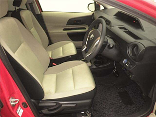 TOYOTA AQUA 2012