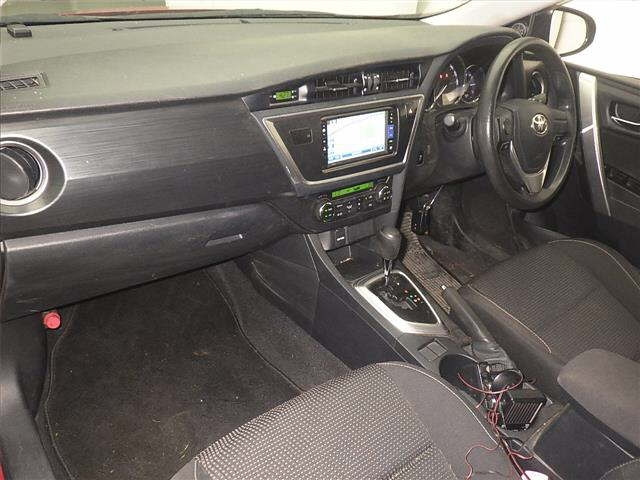 TOYOTA AURIS 2012