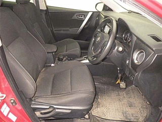 TOYOTA AURIS 2012
