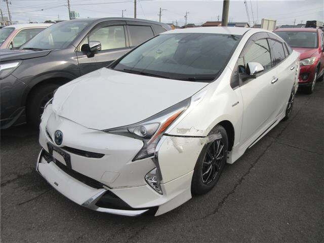 TOYOTA PRIUS 2017