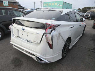 TOYOTA PRIUS 2017