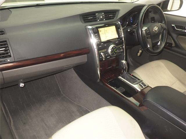 TOYOTA MARK X 2010