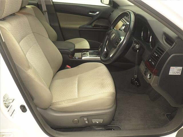 TOYOTA MARK X 2010