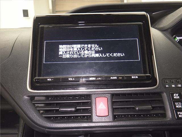 TOYOTA NOAH 2016