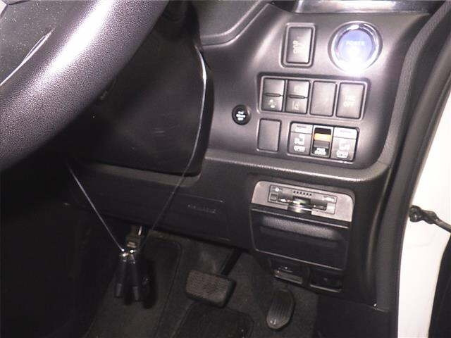 TOYOTA NOAH 2016