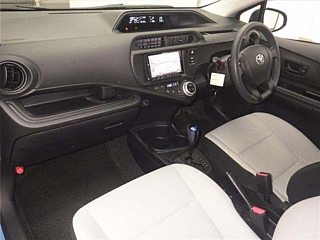 TOYOTA AQUA 2015