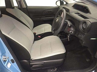 TOYOTA AQUA 2015