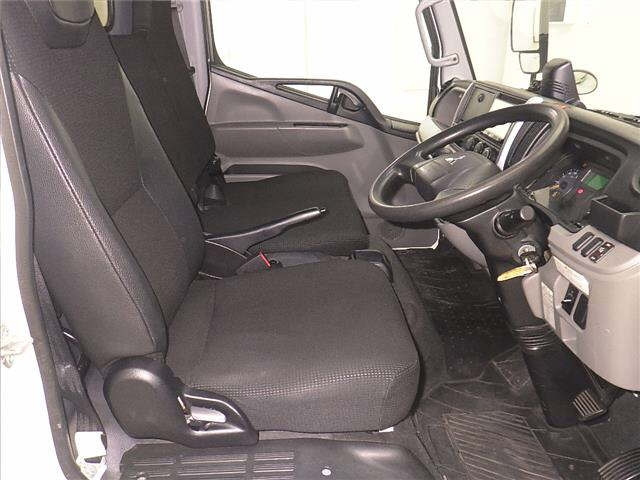 MITSUBISHI CANTER 2020
