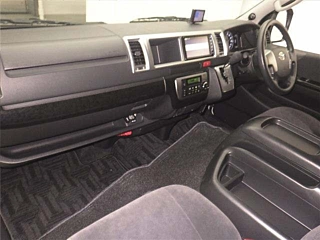 TOYOTA HIACE 2020