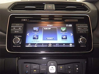 NISSAN LEAF 2019