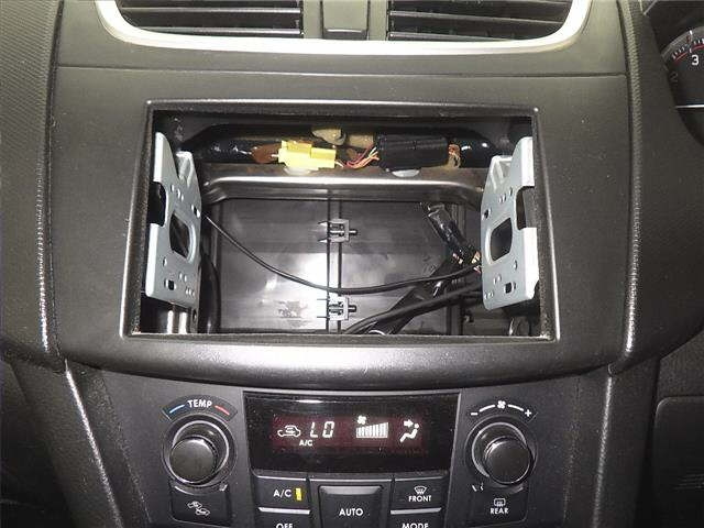 SUZUKI SWIFT 2015