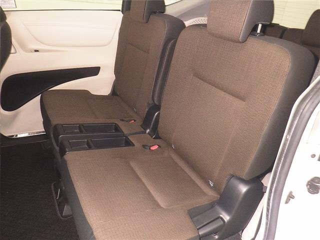 TOYOTA SIENTA 2017