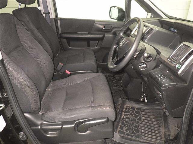 HONDA STEP WAGON 2011