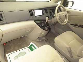 TOYOTA ISIS 2013